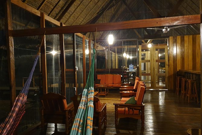 Best of Tambopata 3 nights by JunglePro - Day 2: Chuncho Clay Lick at 4:00 am and Condenado Lake at a Calm Pace