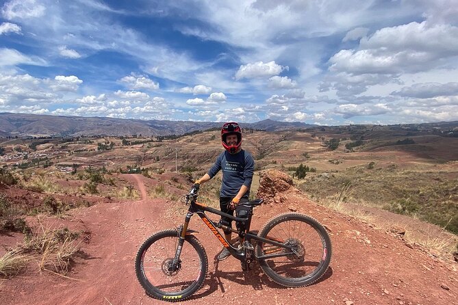 Bike and Ceviche Tour in Cusco - MTB - The Archaeology Stops You See While You Ride