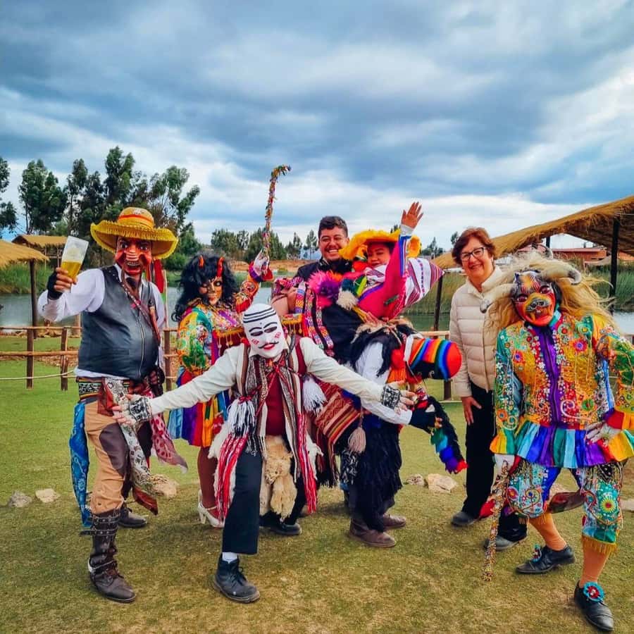 BUS 180 CUSCO - Meeting point and timing: where you should be at 13:50