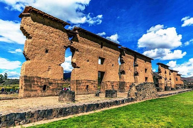 Bus Puno to Cusco Route of the Sun - Stop 3: Sicuani Buffet Lunch, Coca Tea, Desserts, and Veg-Friendly Options
