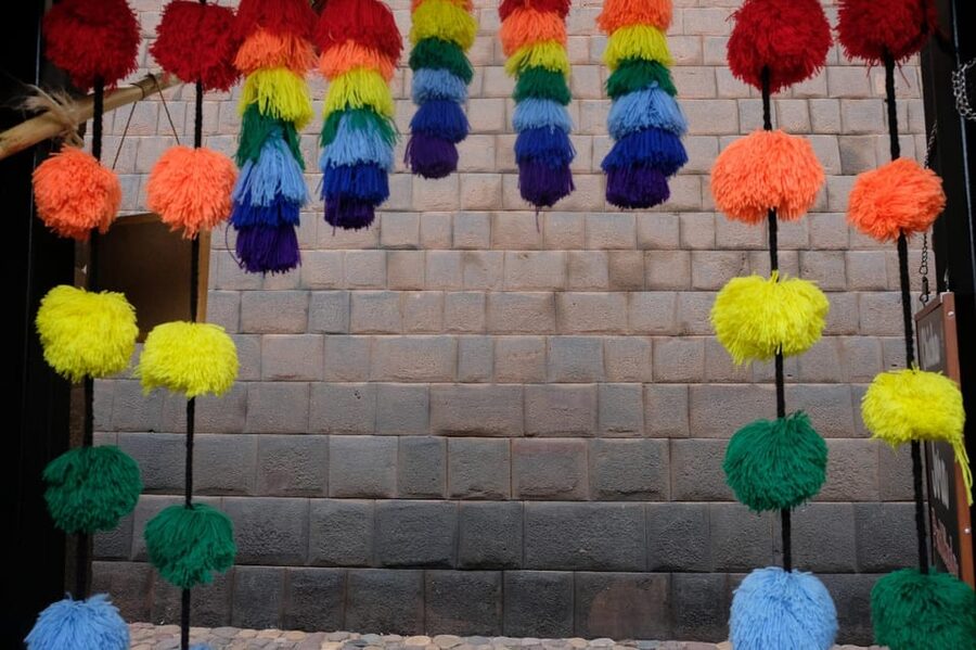 Camelid Center Visit in Cusco: Alpacas, Culture & Weaving - The artisan store stop: buying alpaca wool that supports local makers