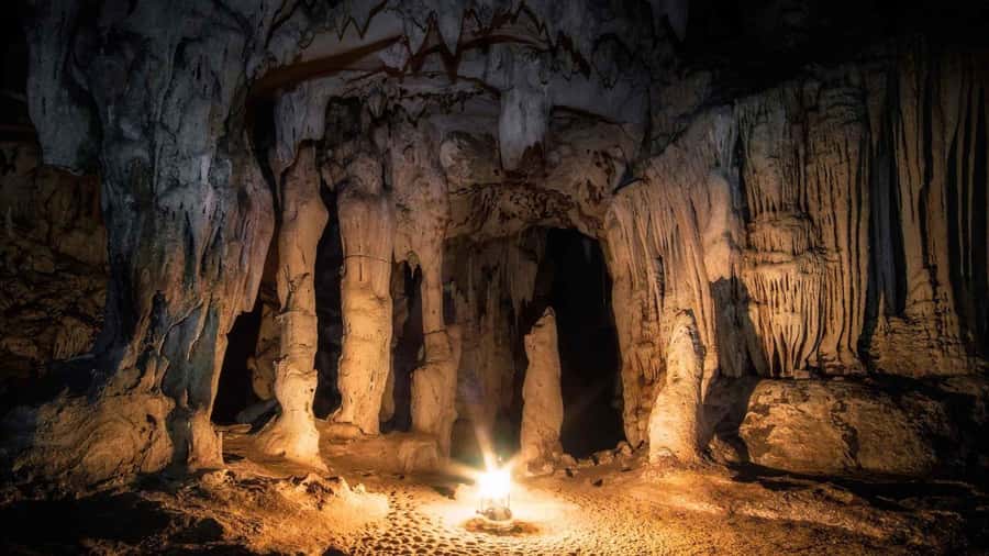 Chachapoyas: Karajía Sarcophagi & Quiocta Caves - Quiocta Caves at 2,700 meters, stalactites, stalagmites, and site meaning