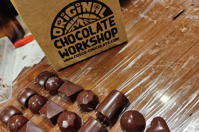 Chocolate Workshop in Cusco with Premium Organic Cacao - Mendiants: your custom topping style in bonbon form