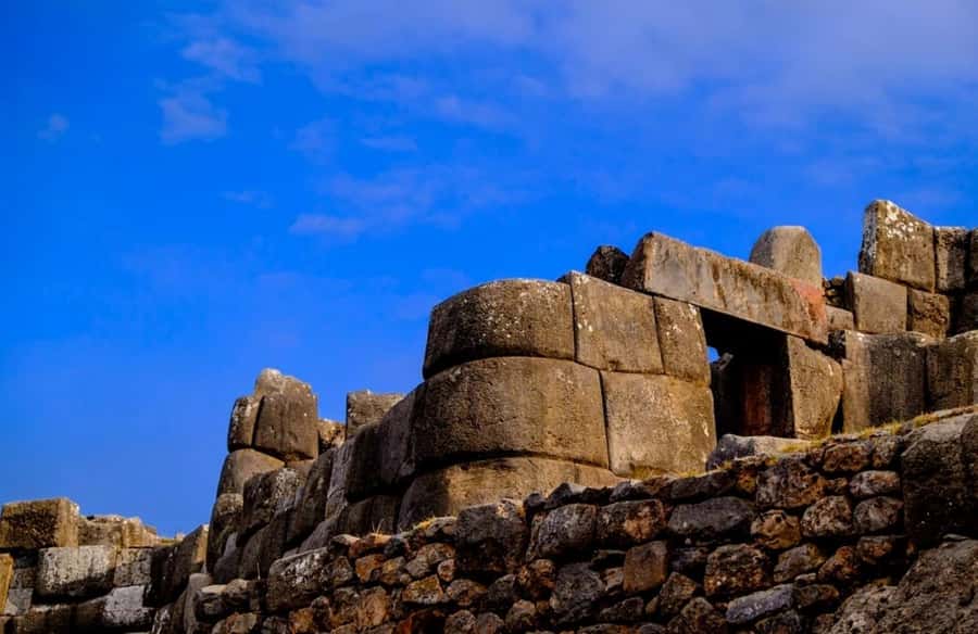 City Tour Cusco Qoricancha Sacsayhuaman y Tambomachay - The Ride Up, the Breaks, and Why Group Tours Still Work in Cusco