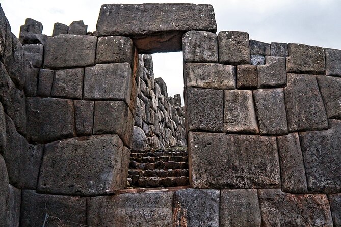 City tour in Cusco - Qorikancha first: where the Inca era feels close