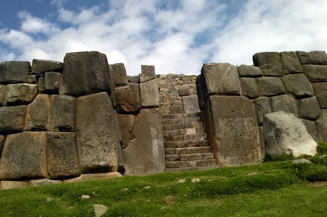 City Tour in Cusco & visit Museum South American Camelid Private. - Puka Pukara and Tambomachay, fort views and the Water Temple