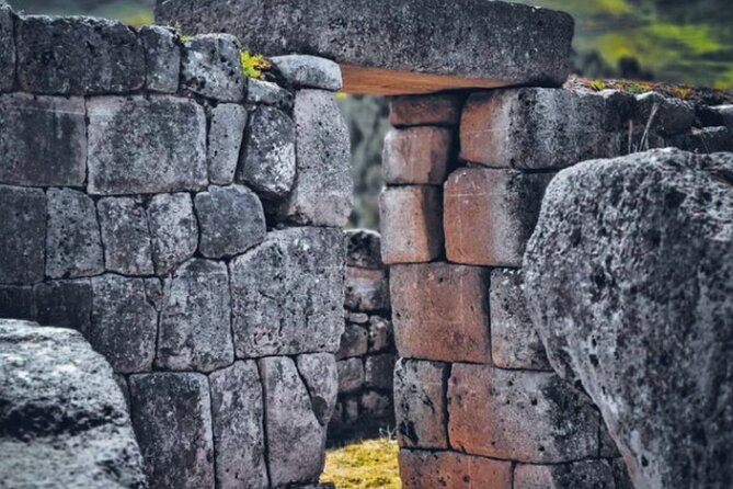 City tour Tour in the City of Cusco - Sacsayhuamán: massive blocks, mythic meaning, and the best Cusco views