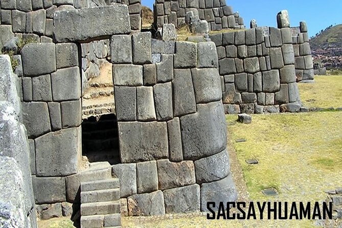 City Tours in Cusco -with income - Cusco Cathedral: Cuzco paintings and a lively city-square feel