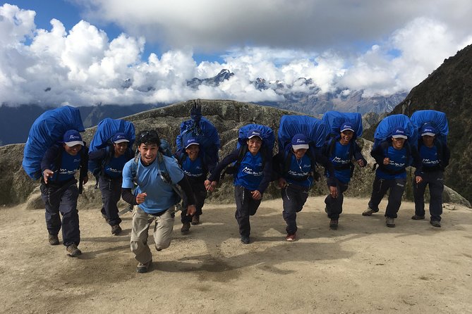 Classic Inca Trail To Machu Picchu 4 Days And 3 Nights 2026 - Morning Pickup at 4:30 a.m.: Cusco to Kilometer 82
