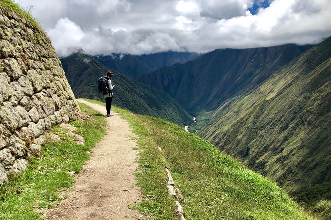 Classic Inca Trail To Machu Picchu 4 Days And 3 Nights 2026 - Day 3: Phuyupatamarca Views, Inti Pata Photos, and Wiñay Wayna