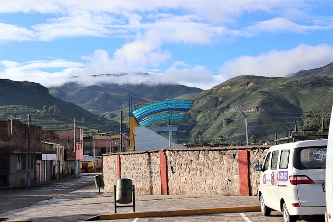 Colca Canyon / 2 Day 1 Night Trek - Yanque stop: a pretty square and baroque details you can actually see