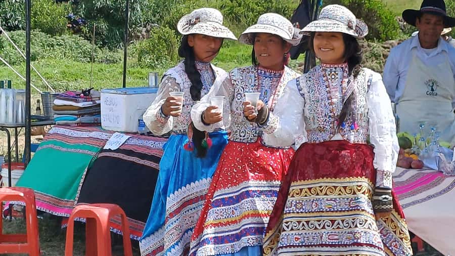COLCA CANYON FULL DAY TOURS - Yanque Hot Springs and lunch in Chivay: the recovery break