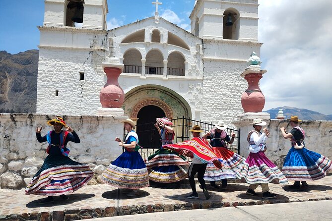 Colca Canyon Plus - Day 2: Cruz del Cóndor early morning, condor flight chances, and terrace towns