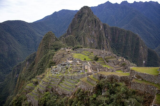 Complete tour from Cusco to Machu Picchu by Train - Ollantaytambo to Aguas Calientes, the train ride you actually look forward to