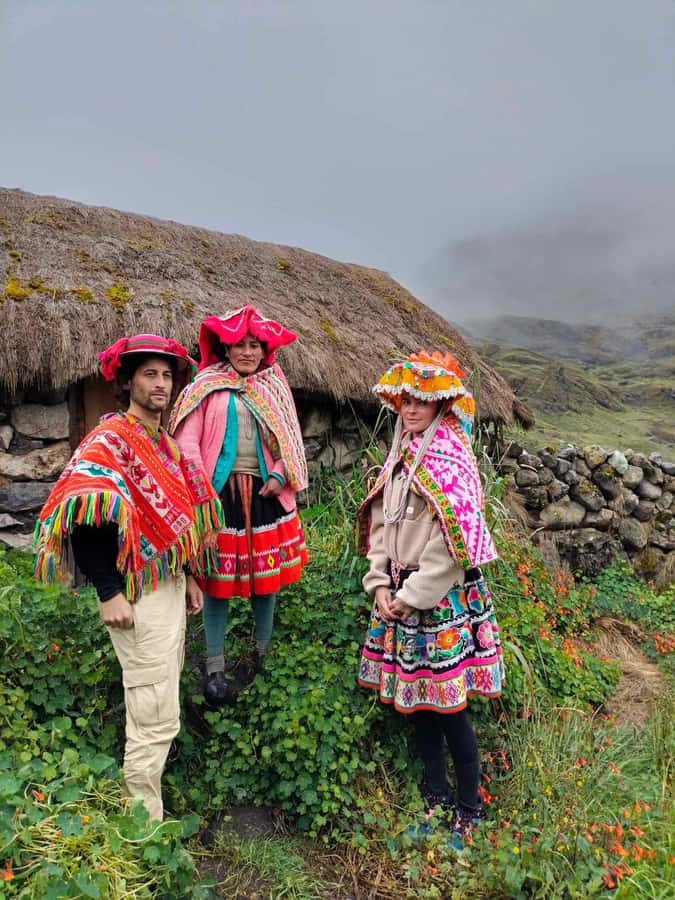 Cusco: 4-Day Lares Trek to Machu Picchu with Panoramic Train - Day 2: Condor Pass at 4,750 m, offering ceremony, and Canchacancha village life