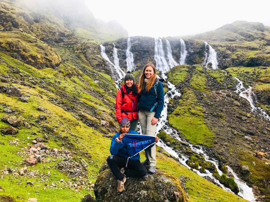 Cusco: 4-Day Lares Trek to Machu Picchu with Panoramic Train - Price and what you truly get for $690