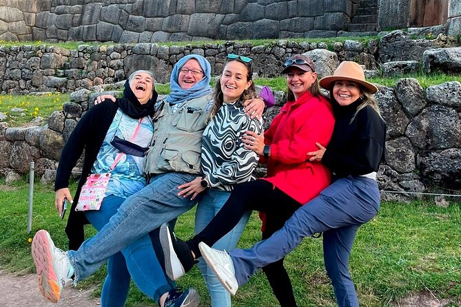 Cusco 7 days Tour in Machu Picchu, Humantay Lake and Vinicunca - Vinicunca (Rainbow Mountain): poles, big altitude, and a classic viewpoint