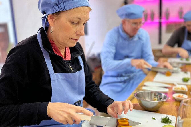 Cusco Billingual Cooking Class at 6pm - The small-group kitchen setup, and why it matters