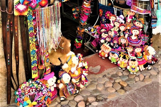 Cusco by Night: Walking tour, Pisco Sour Lesson, Dinner - Pisco Sour tasting at a local bar, then the lesson level-up