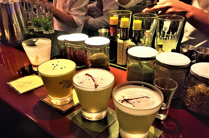 Cusco by Night: Walking tour, Pisco Sour Lesson, Dinner - Pickup, group size, and timing, plus how it fits different travelers
