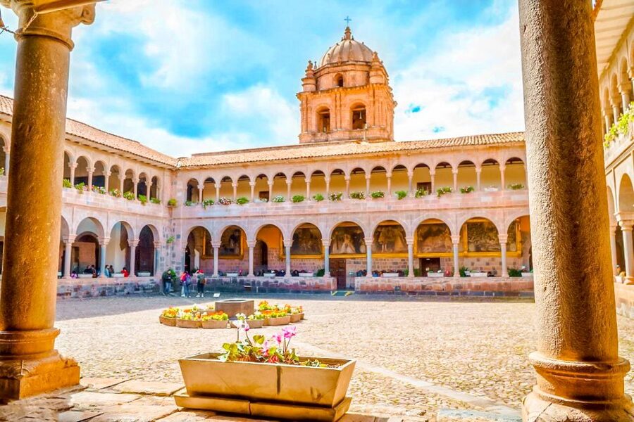 Cusco: City and Nearby Ruins 5-Hour Guided Tour - Qenqo (Zigzag): Subterranean Passages and Carved Stone Ritual