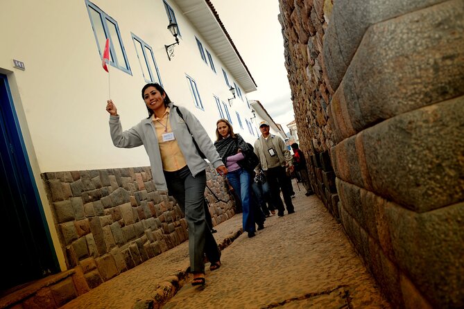 Cusco City Sightseeing and Sacsayhuaman Archeological Park Tour - The Inca hillside loop: Qenqo, Puca Pucara, and Tambomachay