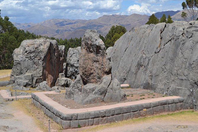 Cusco City Tour Half Day - Visit Sacsayhuaman & Kenko - Puka Pukara: the red fort, baths, and a very functional layout