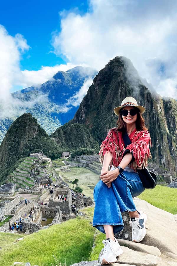 CUSCO: Full Day All Included Private Machu Picchu Experience - Aguas Calientes: plan for walking, lunch, and waiting