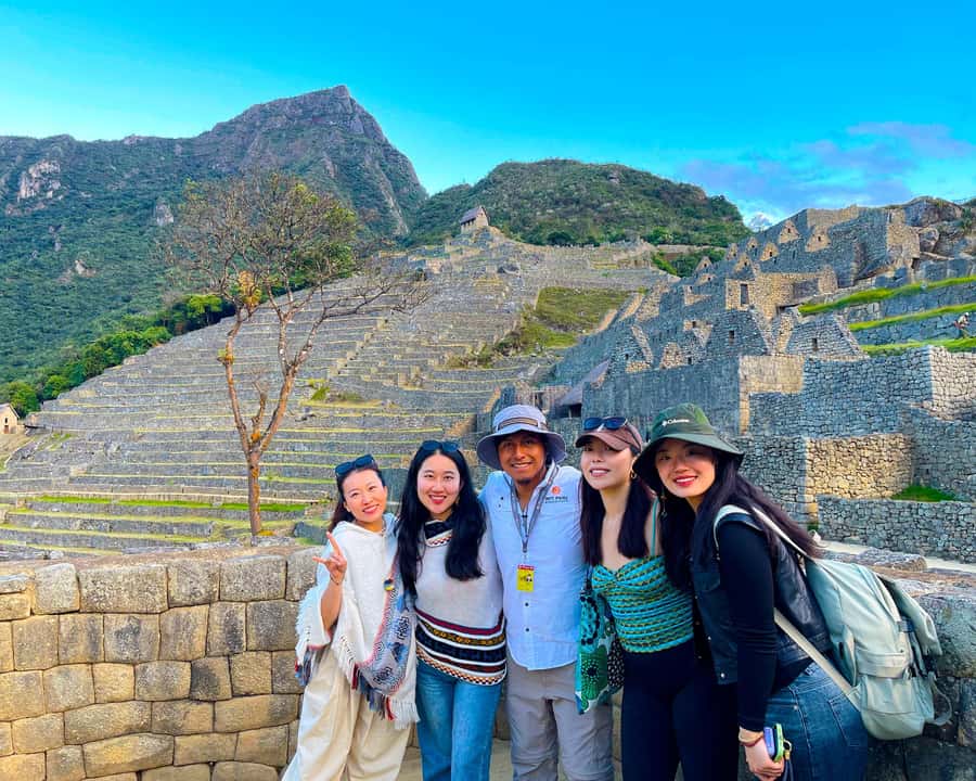 CUSCO: Full Day All Included Private Machu Picchu Experience - Train to Machu Picchu town: more than transport, it’s part of the day