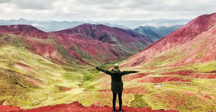 Cusco: Full-Day Rainbow Mountain & Red Valley Trekking Tour - Red Valley Hike Reality: Roughly 1 Hour of Action, with the Guide Off the Trail