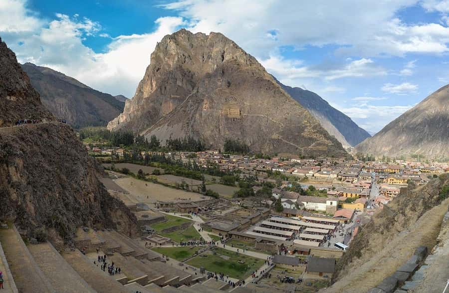 Cusco: Full-Day Sacred Valley and Maras Tour - Moray Archaeological Park: One Stop That Breaks the Driving