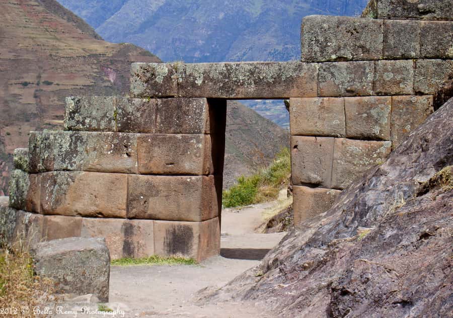 Cusco: Full-Day Sacred Valley and Maras Tour - Maras and Salineras Salt Mine: 3,000+ Salt Pools Up Close