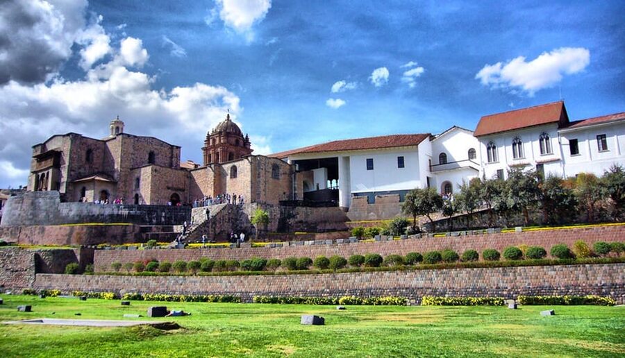 Cusco: Half-Day City Tour with Sacsayhuaman and Q'enco - Qenqo: ceremonial and astronomical, explained in plain terms