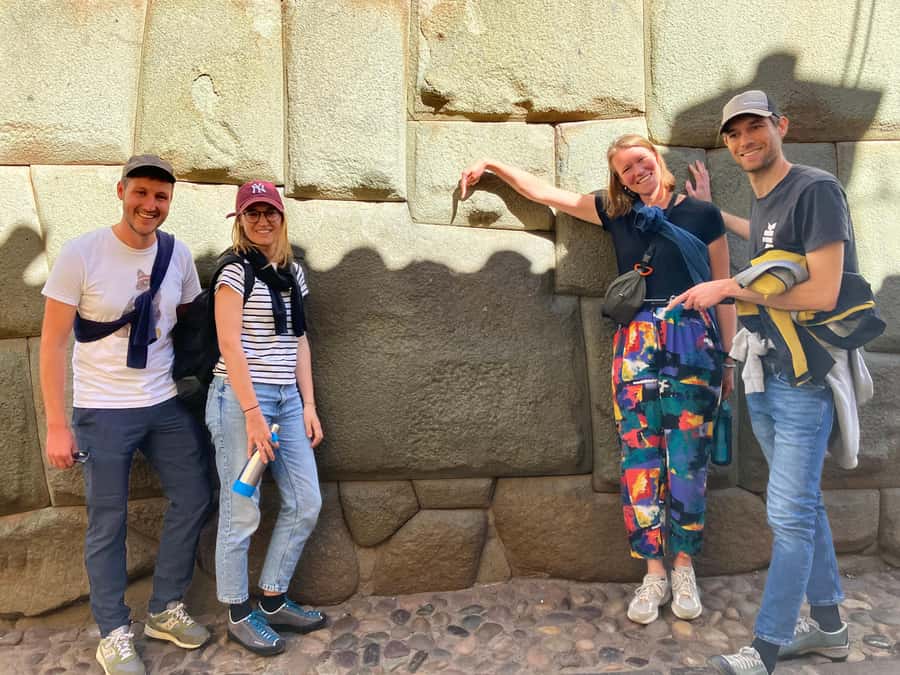 Cusco Highlights Walking Tour: History, Culture, Traditions - From Calle Loreto to Cusco’s Inca walls on Sun Street (Intikijllu)