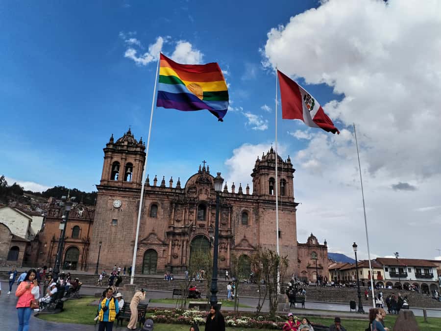 Cusco: Historic Walking Tour & Scenic Views with local drink - From Plaza de Armas into Cusco’s Inca and colonial center
