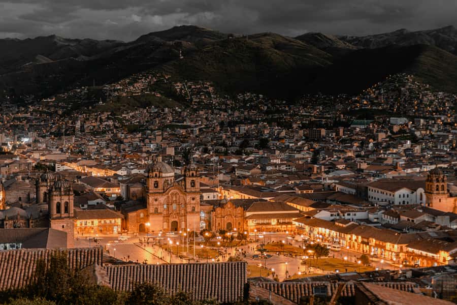 Cusco: Historic Walking Tour & Scenic Views with local drink - The luthier shop and the drink finish you actually remember
