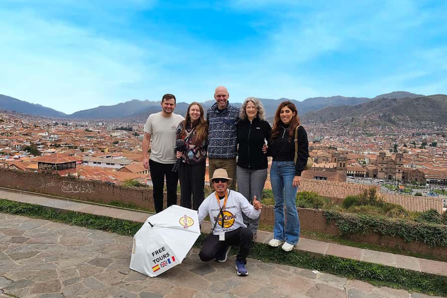Cusco: Historic Walking Tour with Pisco Sour and Music Show - Cathedral, Jesuit church, and Qoricancha Sun Temple stops