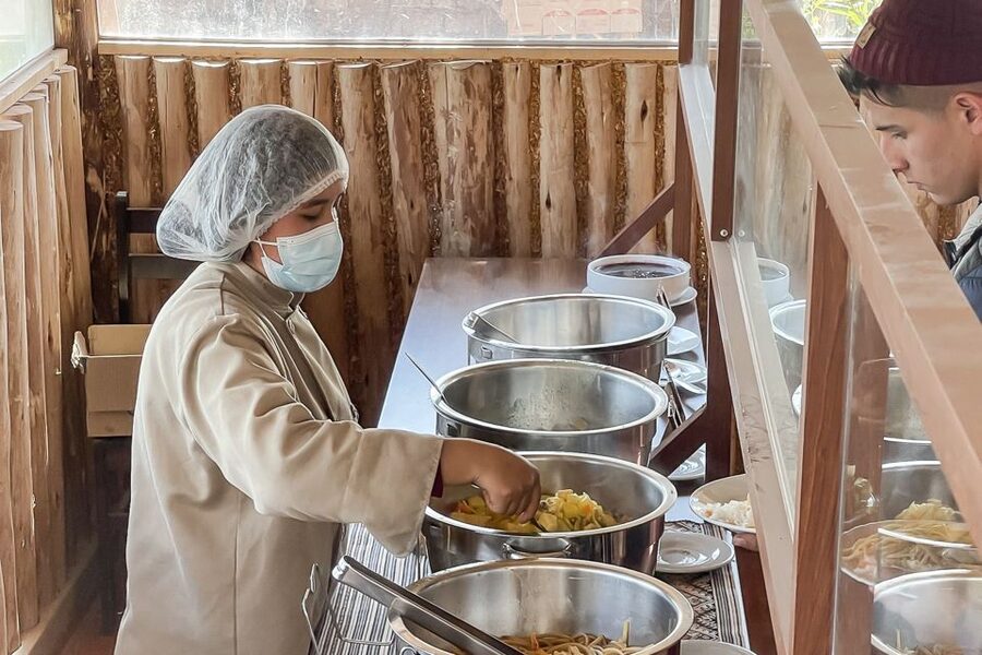 Cusco: Humantay Lake Tour with Breakfast and Buffet Lunch - Meals that actually make sense for a long altitude day