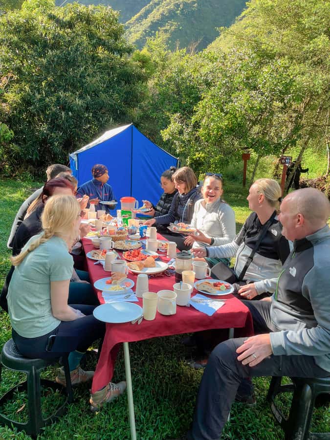 Cusco: Machu Picchu 2-Day Inca Trail with Panoramic Train - Chef-made picnic breakfast and lunch: why food on day 1 is a big deal