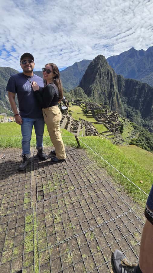 Cusco: Machu Picchu Day Trip with Train + Entrance ticket - The train ride to Aguas Calientes: where the Andes show up