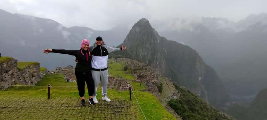 Cusco: Machu Picchu Day Trip with Train + Entrance ticket - Bus to Machu Picchu and the entrance moment