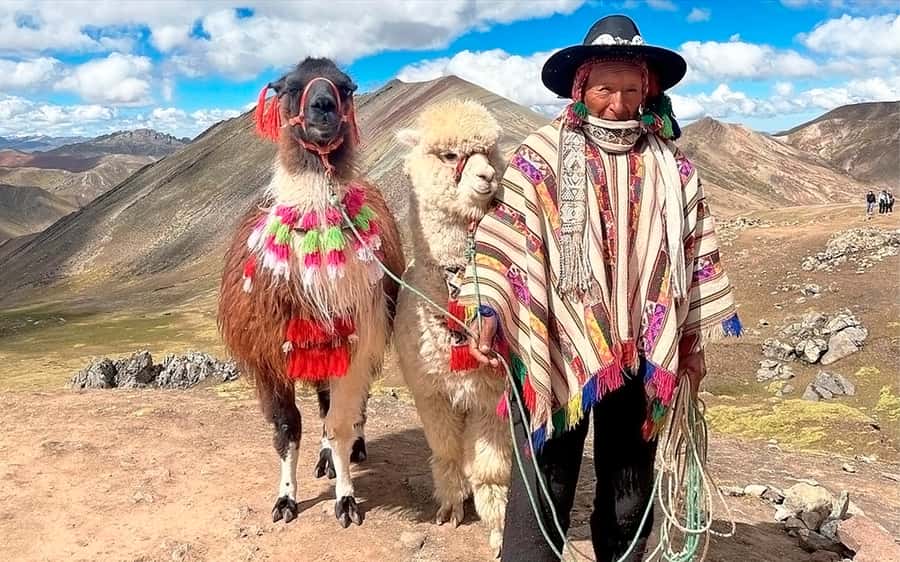 Cusco: Mountain of 7 colors Vinicunca and the Red Valley (optional) - The Climb to Vinicunca: 3.5 km, Moderate Effort, Big Rewards