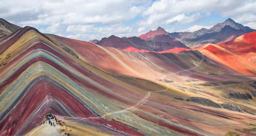Cusco: Rainbow Mountain & Red Valley tour with Meals - Why Rainbow Mountain starts before the sun in Cusco