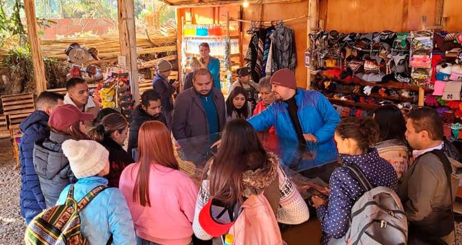 Cusco: Rainbow Mountain & Red Valley tour with Meals - The hike to Rainbow Mountain, distance, altitude, and real pacing