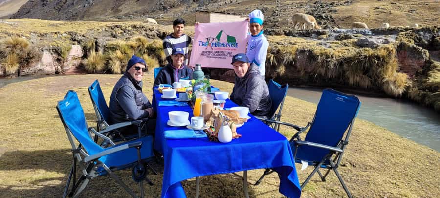 Cusco: Rainbow Mountain & Red Valley Tour with Picnic meals - Breakfast and Snacks: Fuel Before You Hit the Thin Air