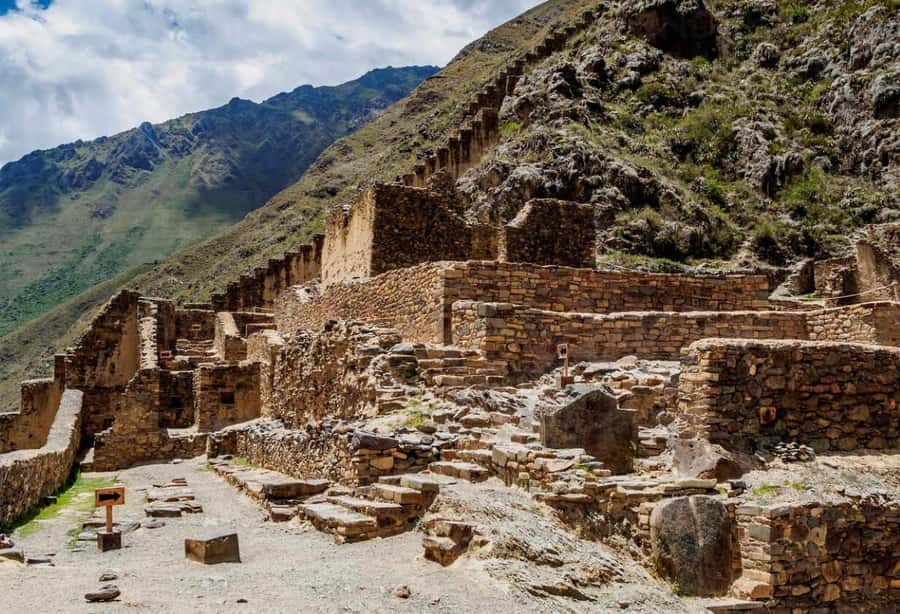 Cusco: Sacred Valley, Pisac, Ollantaytambo, Salt Mines Moray - Ollantaytambo: Living Inca Streets and a Serious Set of Steps