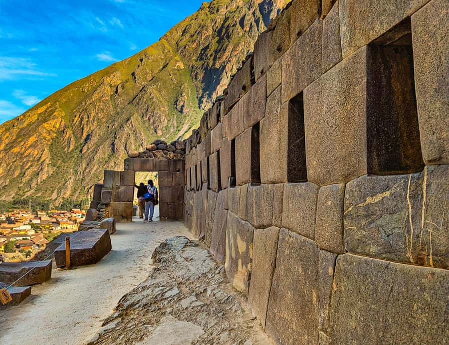 Cusco:Sacred Valley Pisaq,Ollantaytambo,Chinchero with Lunch - Hotel pickup, comfortable buses, and the Taray viewpoint pause