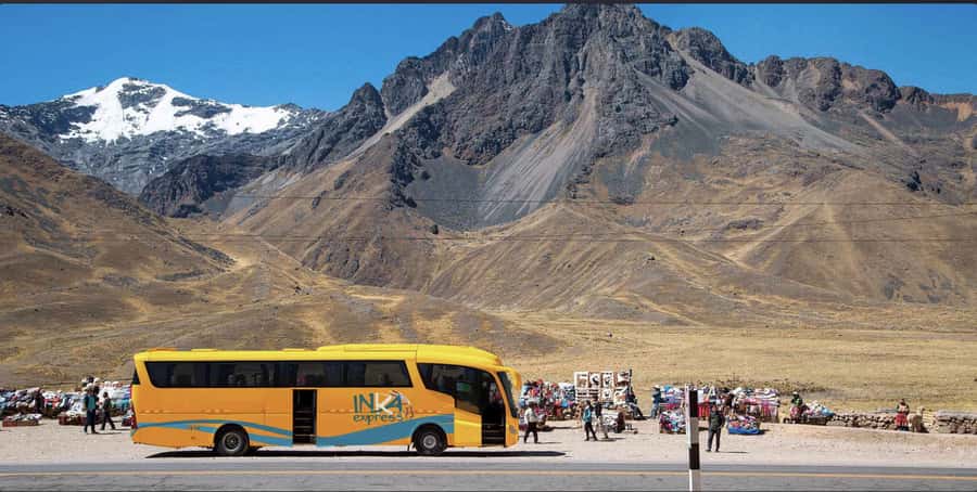Cusco: Scenic Route of the Sun to Puno with Buffet Lunch - Luxury bus comfort, plus the altitude-friendly touches