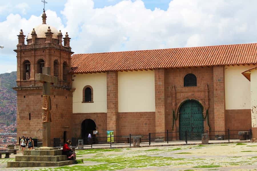Cusco: Sightseeing Tour of the City on an Open-Top Bus - Coricancha: seeing the past layered under daily life