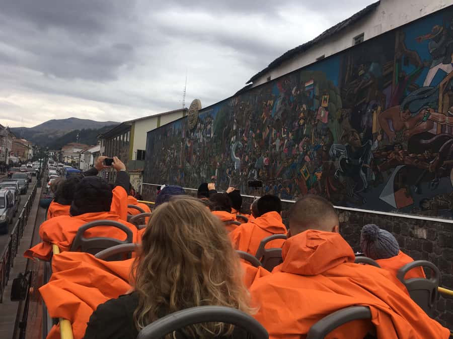 Cusco: Sightseeing Tour of the City on an Open-Top Bus - Alpaca wool weaving center: shopping help that can save you money